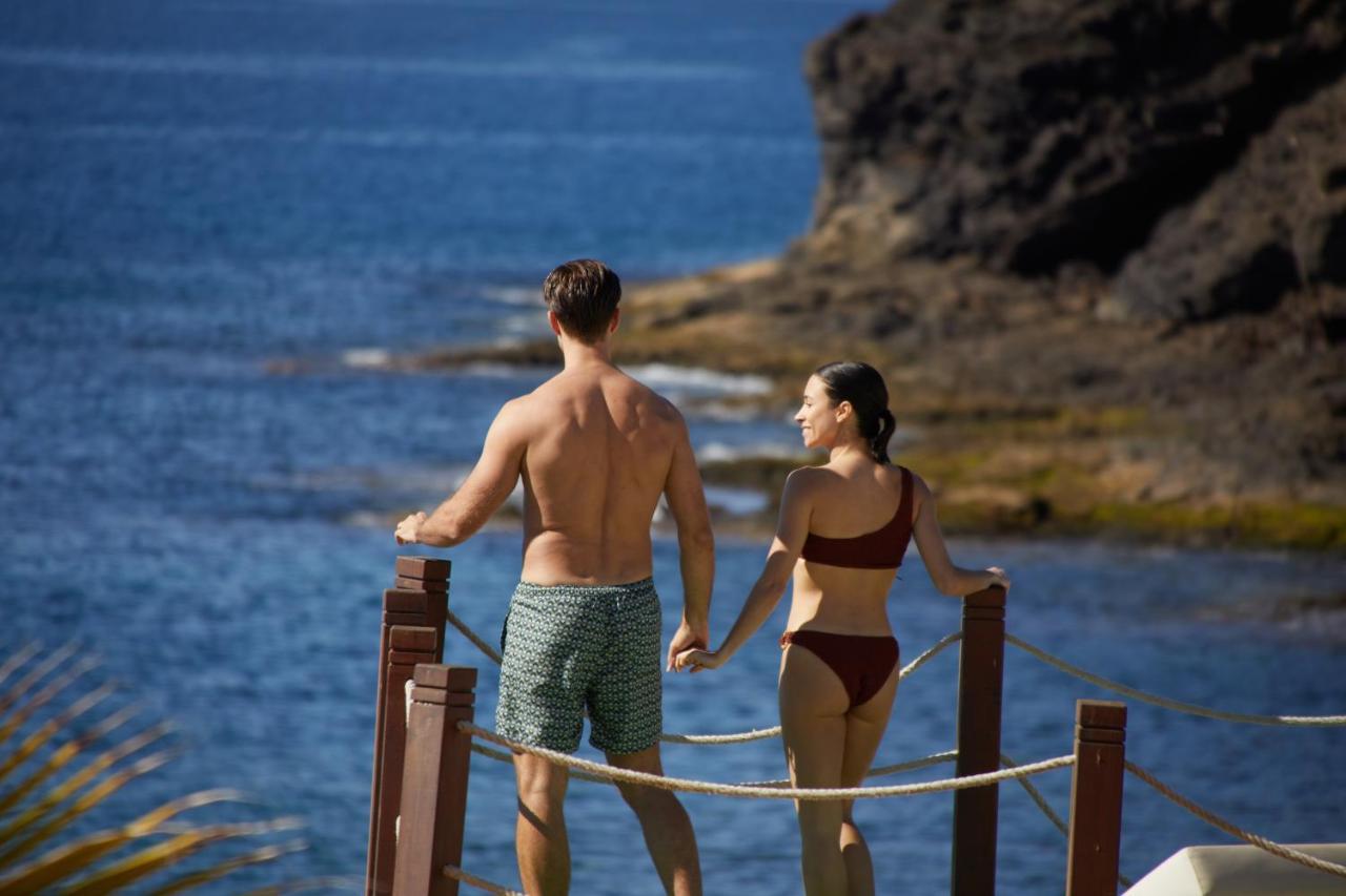 시크릿 란사로테 푸에르토카레로 외부 사진 A couple at the resort