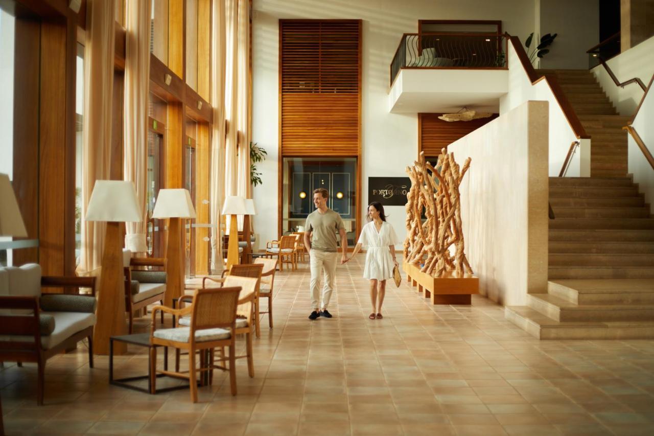 시크릿 란사로테 푸에르토카레로 외부 사진 The lobby of the Four Seasons Hotel
